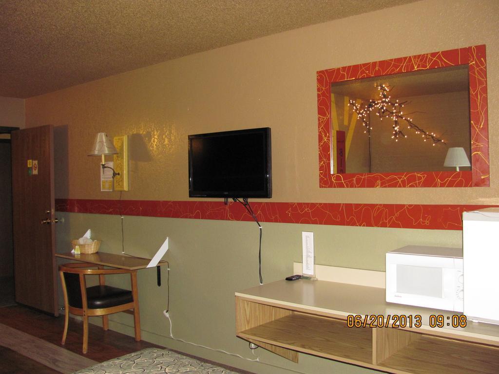 Earth Inn Motel - Jackson ภายนอก รูปภาพ